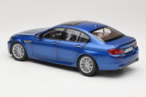 BMW M5 F10 Monte Carlo Blue Paragon 1:18 80432186352 Métal Moulé — image 7 sur 8