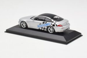 BMW M6 E63 IAA Frankfurt Argent Minichamps 1:43 M6001 Métal Moulé — image 3 sur 4