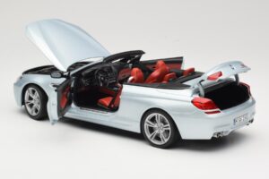 BMW M6 F12 Cabriolet Silverstone Silver Paragon 1:18 8043225656 Métal Moulé — image 5 sur 8