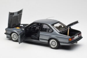 BMW M635 CSi E24 Shadow Line Delphin Metallic AUTOart 1:18 70529 Métal Moulé — image 5 sur 8