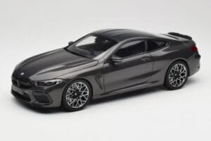 BMW M8 F92 Grey Metallic Minichamps 1:18 110029022 Métal Moulé