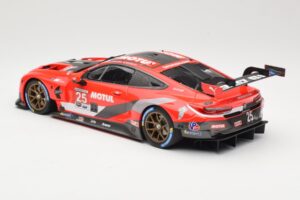 BMW M8 GTE RLL Racing #25 C. De Phillippi / B. Spengler Class Winners IMSA GP Road Atlanta 2020 Minichamps 1:18 155202995 Mét — image 5 sur 6