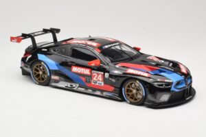 BMW M8 GTE RLL Racing #24 J. Krohn / J. Edwards Class Winners 24 Hours of Daytona 2020 Minichamps 1:18 155202924 Métal Moulé — image 4 sur 6