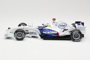 BMW Sauber F1.06 #16 N. Heidfeld Launch Version 2006 Minichamps 1:18 80430413183 Métal Moulé — image 3 sur 6