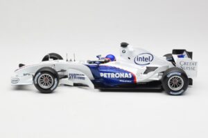 BMW Sauber F1.06 #17 J. Villeneuve Launch Version 2006 Minichamps 1:18 80430413184 Métal Moulé — image 3 sur 6
