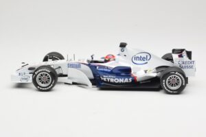 BMW Sauber F1.07 #10 R. Kubica Launch Version 2007 Minichamps 1:18 80430426995 Métal Moulé — image 3 sur 7