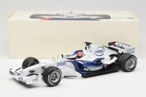 BMW Sauber F1.07 #10 R. Kubica Launch Version 2007 Minichamps 1:18 80430426995 Métal Moulé — image 7 sur 7