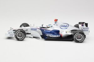 BMW Sauber F1.07 #9 N. Heidfeld Launch Version 2007 Minichamps 1:18 80430426994 Métal Moulé — image 3 sur 7