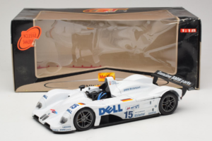BMW V12 LMR #15 Y. Dalmas / J. Winkelhock / P. Martini 24 Hours of Le Mans Winner 1999 Maisto 1:18 56062 Métal Moulé — image 8 sur 8