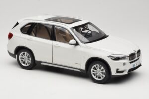 BMW X5 E70 Alpine White Paragon 1:18 PA-97073 Métal Moulé — image 6 sur 8