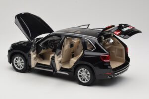 BMW X5 E70 Sapphire Black Paragon 1:18 PA-97071 Métal Moulé — image 5 sur 8