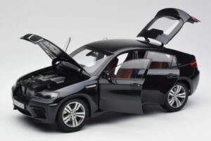 BMW X6 M F86 Noir Kyosho 1:18 80432157613 Métal Moulé — image 2 sur 8