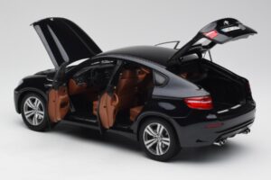 BMW X6 M F86 Noir Kyosho 1:18 80432157613 Métal Moulé — image 5 sur 8