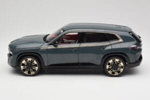 BMW XM G09 Isle of Man Green Minichamps 1:18 110023300 Métal Moulé — image 4 sur 8