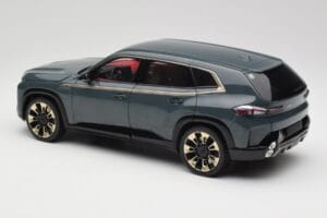 BMW XM G09 Isle of Man Green Minichamps 1:18 110023300 Métal Moulé — image 7 sur 8