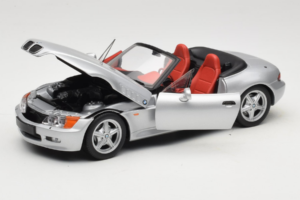 BMW Z3 Cabriolet Argent UT Models 1:18 20402 Métal Moulé — image 2 sur 8