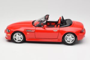 BMW Z3 E36/7 Roadster Rouge Bburago 1:18 3349 Métal Moulé — image 4 sur 8