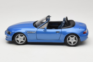 BMW Z3 M Roadster Bleu Édition Concessionnaire UT Models 1:18 80439422939 Métal Moulé — image 4 sur 8
