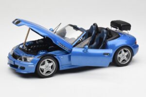 BMW Z3 M Roadster Avec Porte-Bagages Bleu Métallique UT Models 1:18 20416 Métal Moulé — image 2 sur 8