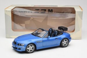 BMW Z3 M Roadster Avec Porte-Bagages Bleu Métallique UT Models 1:18 20416 Métal Moulé — image 8 sur 8