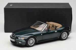 BMW Z3 Roadster 2.8 Vert Foncé Édition Concessionnaire UT Models 1:18 80439411713 Métal Moulé — image 8 sur 8