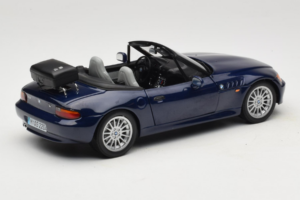 BMW Z3 Roadster Bleu Édition Concessionnaire UT Models 1:18 80439422186 Métal Moulé — image 3 sur 8