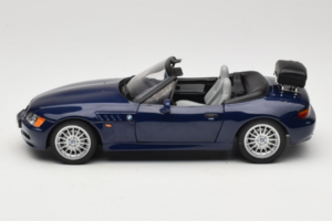 BMW Z3 Roadster Bleu Édition Concessionnaire UT Models 1:18 80439422186 Métal Moulé — image 4 sur 8