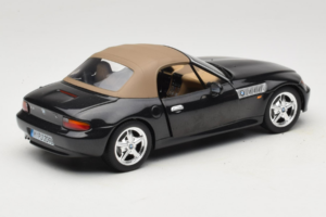BMW Z3 Roadster Vert Édition Concessionnaire UT Models 1:18 80439411711 Métal Moulé — image 3 sur 8