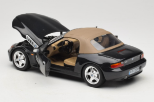 BMW Z3 Roadster Vert Édition Concessionnaire UT Models 1:18 80439411711 Métal Moulé — image 5 sur 8