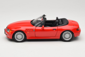 BMW Z3 Roadster Rouge Édition Concessionnaire UT Models 1:18 80439422185 Métal Moulé — image 4 sur 8