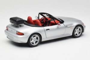 BMW Z3 Roadster Avec Porte-Bagages Argent UT Models 1:18 20407 Métal Moulé — image 3 sur 8