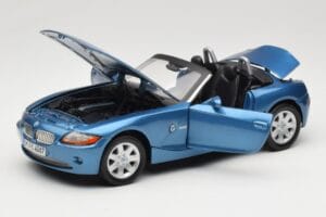 BMW Z4 E85 Bleu Métallique Motormax 1:18 73144 Métal Moulé — image 2 sur 8