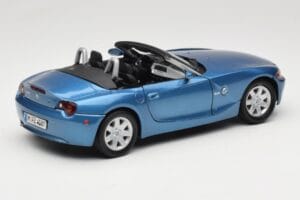BMW Z4 E85 Bleu Métallique Motormax 1:18 73144 Métal Moulé — image 3 sur 8