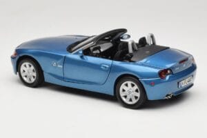 BMW Z4 E85 Bleu Métallique Motormax 1:18 73144 Métal Moulé — image 7 sur 8