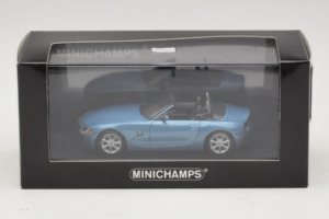 BMW Z4 E85 Cabriolet Light Blue Metallic Minichamps 1:43 BMW016 Métal Moulé — image 4 sur 4