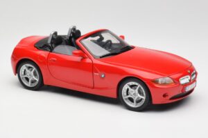BMW Z4 E85 Roadster Rouge Bburago 1:18 34046 Métal Moulé — image 6 sur 8