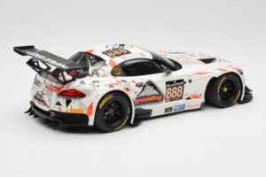 BMW Z4 E89 GT3 #888 Triple Eight Racing L. Mowle / J. Ratcliffe 24 Hours of Spa 2015 Minichamps 1:18 151152388 Métal Moulé — image 2 sur 6