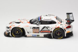 BMW Z4 E89 GT3 #888 Triple Eight Racing L. Mowle / J. Ratcliffe 24 Hours of Spa 2015 Minichamps 1:18 151152388 Métal Moulé — image 3 sur 6