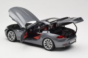 BMW Z4 E89 sDrive 35i Space Grey Metallic Kyosho 1:18 80432147085 Métal Moulé — image 5 sur 8