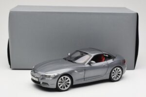 BMW Z4 E89 sDrive 35i Space Grey Metallic Kyosho 1:18 80432147085 Métal Moulé — image 8 sur 8