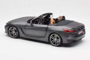 BMW Z4 G29 Gris Metallic Norev 1:18 183270 Métal Moulé — image 7 sur 8