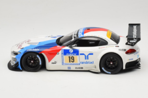 BMW Z4 GT3 #19 Team Schubert J. Muller / D. Muller ADAC 24 Hours Nurburgring 2013 Minichamps 1:18 151132319 Métal Moulé — image 3 sur 6