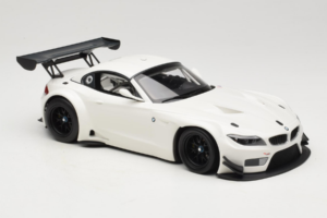 BMW Z4 GT3 E89 Blanc Minichamps 1:18 151122301 Métal Moulé — image 4 sur 6