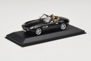 BMW Z8 Cabriolet Noir Minichamps 1:43 80420026607-R1 Métal Moulé — image 2 sur 4