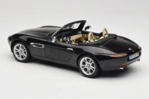 BMW Z8 Noir Kyosho 1:18 80439411729 Métal Moulé — image 6 sur 9