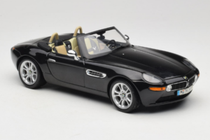 BMW Z8 Noir Kyosho 1:18 80439411729 Métal Moulé — image 7 sur 9