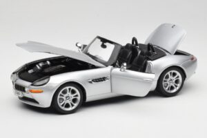 BMW Z8 E52 Cabriolet Argent Kyosho 1:18 80432411551 Métal Moulé — image 2 sur 8