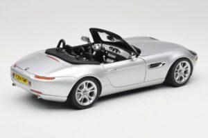 BMW Z8 E52 Cabriolet Argent Kyosho 1:18 80432411551 Métal Moulé — image 3 sur 8