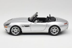 BMW Z8 E52 Cabriolet Argent Kyosho 1:18 80432411551 Métal Moulé — image 4 sur 8