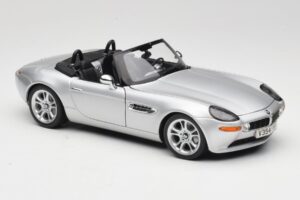 BMW Z8 E52 Cabriolet Argent Kyosho 1:18 80432411551 Métal Moulé — image 6 sur 8